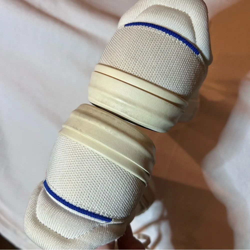 Rothy's RS02 Unisex Lace-Up Sneakers Men 9 Women 10.5 Beige Knit Mesh Comfort - Picture 3 of 8